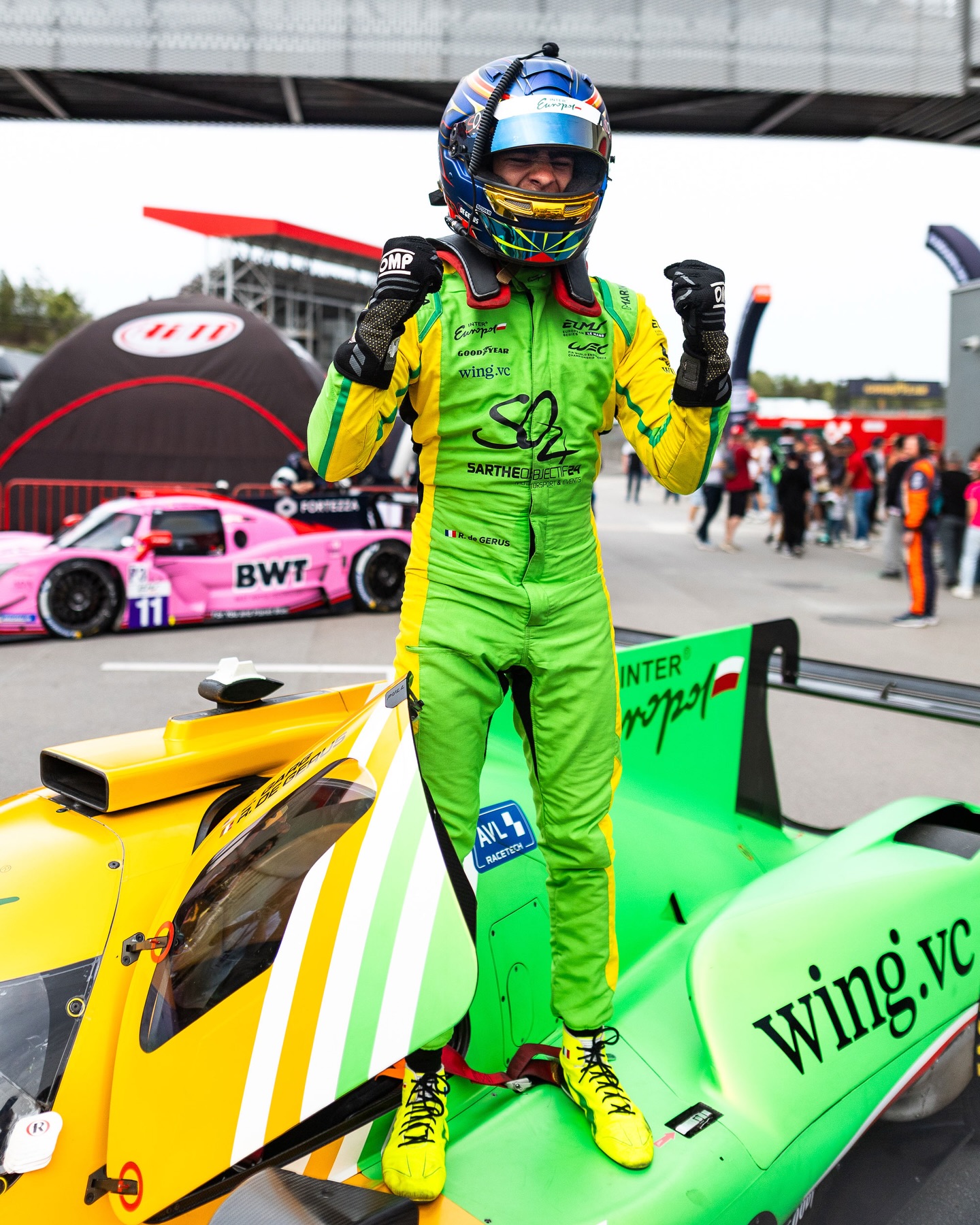 Huge smiles and pure emotion from our Pole sitters! Each with their own story… What will be written 